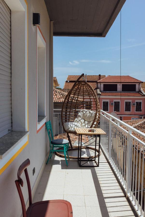 Bed Station Hostel & Bar Shkodër 외부 사진
