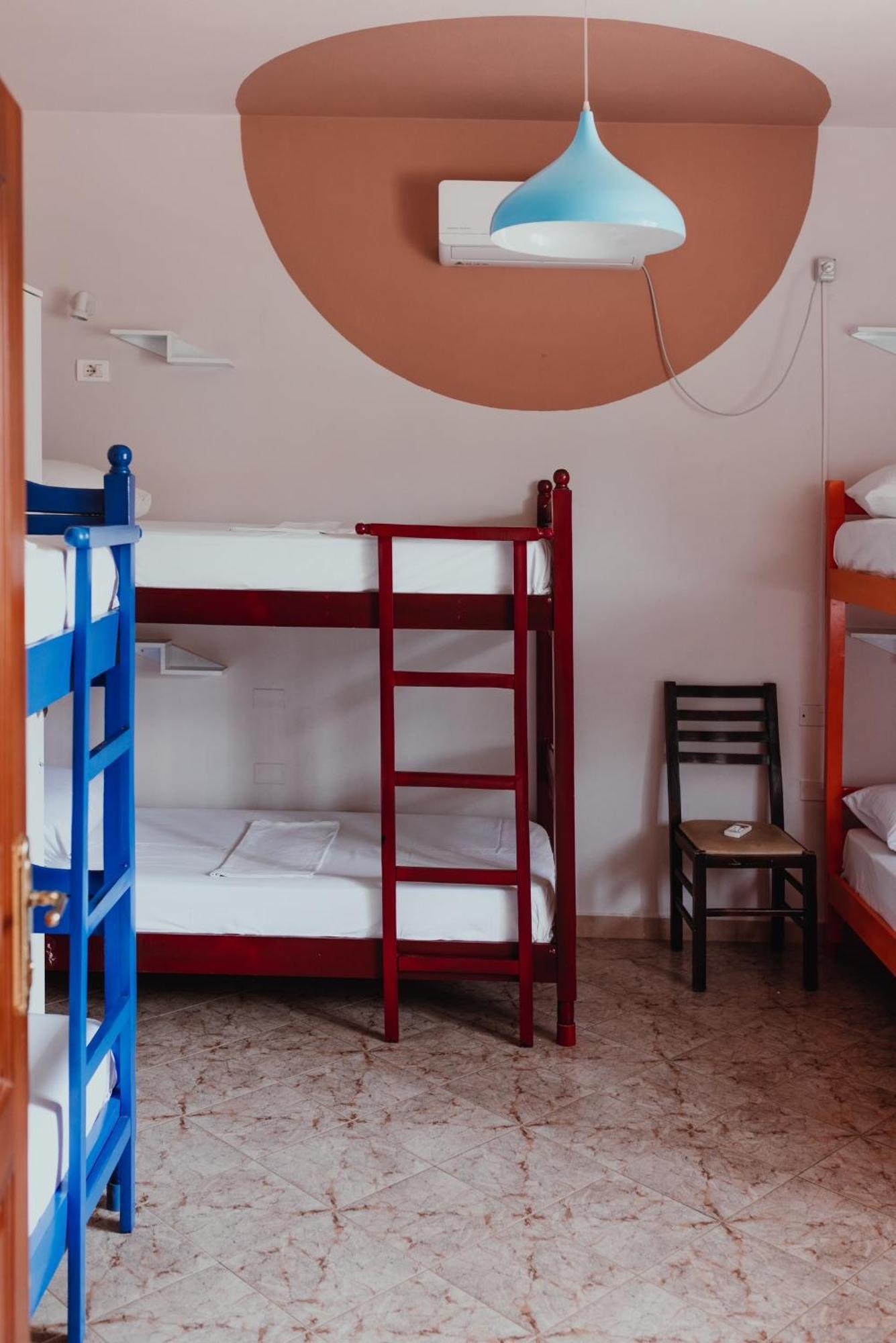 Bed Station Hostel & Bar Shkodër 외부 사진