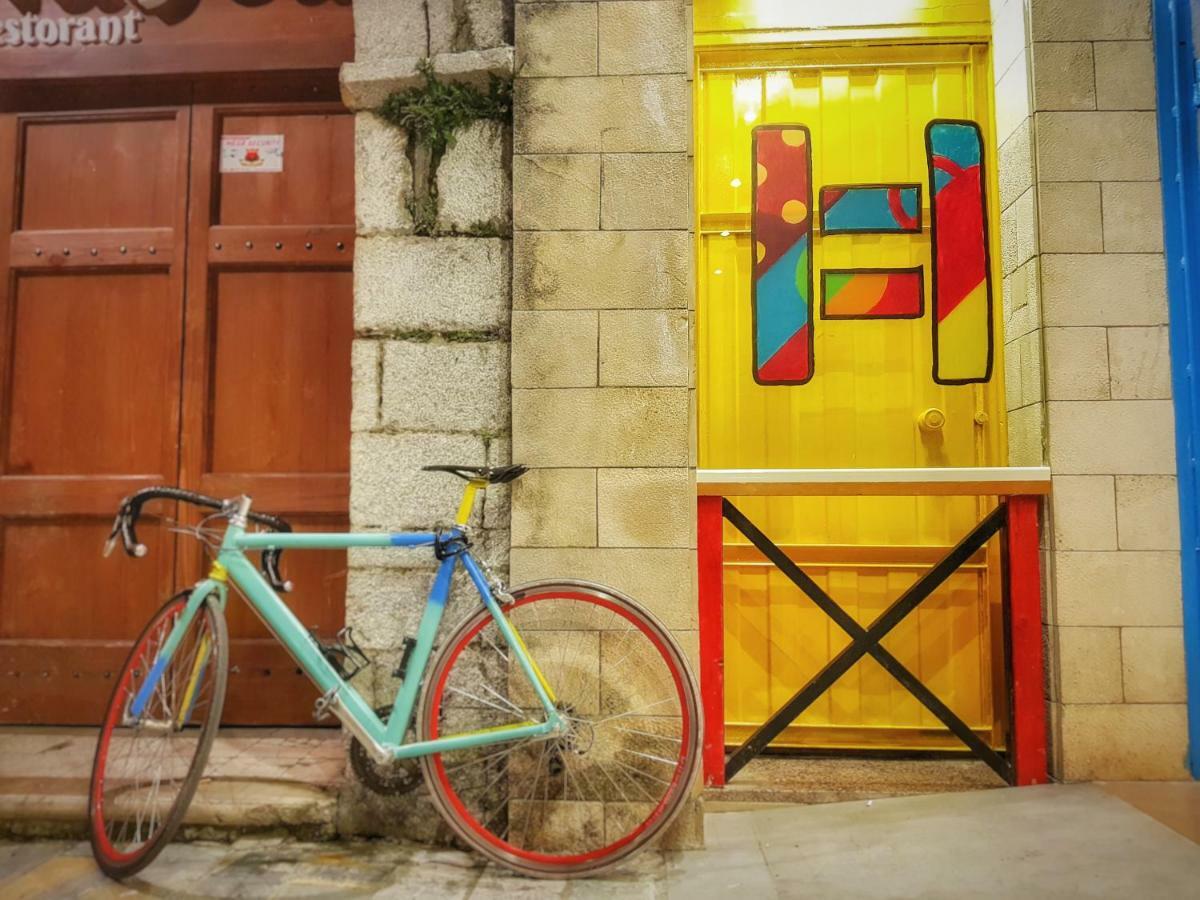 Bed Station Hostel & Bar Shkodër 외부 사진